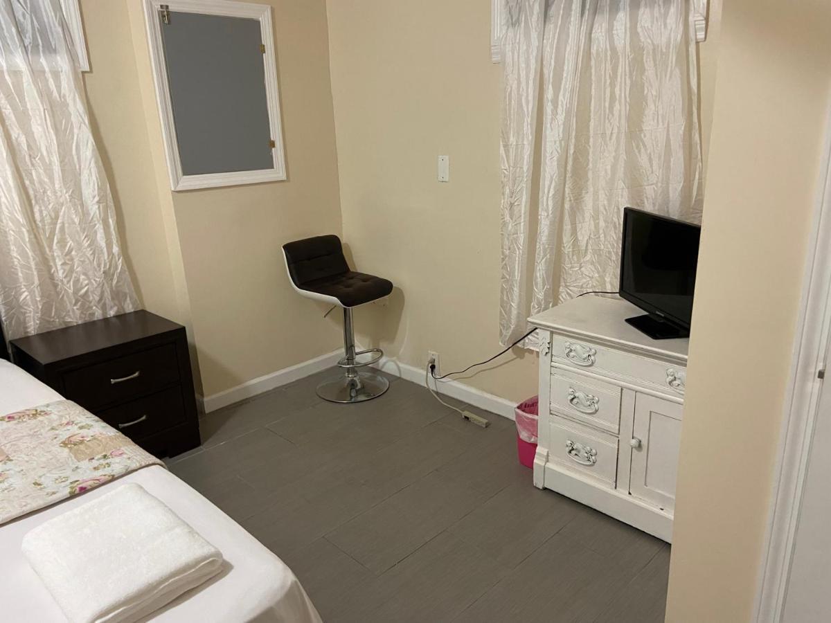 A Private Room In Queens Nueva York Exterior foto