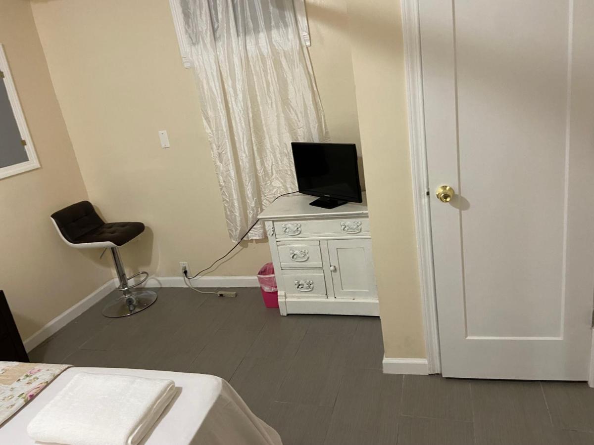 A Private Room In Queens Nueva York Exterior foto